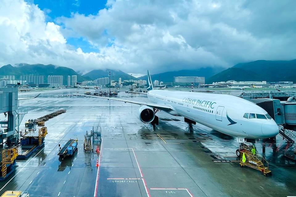 旅行費用の計画（キャセイパシフィック航空で香港まで）
