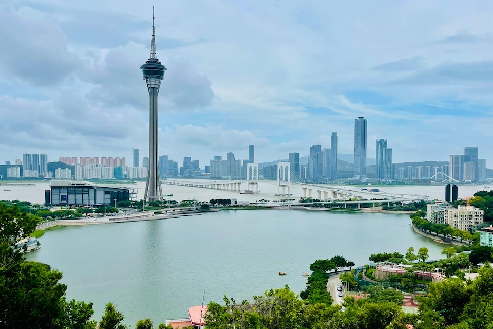 マカオタワーと香港・珠海・マカオ大橋 (港珠澳大橋)